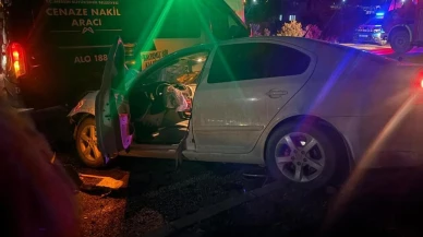 Mersin'de karşı şeride geçen tır, araçları ezdi!