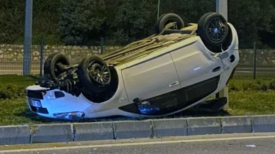 Bursa'da otomobil takla attı: 2 yaralı
