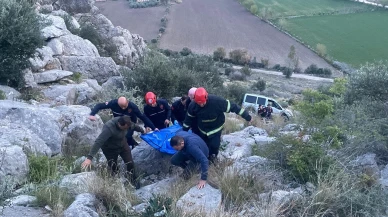 Adana'da hafif ticari araç uçuruma uçtu! Sürücü hayatını kaybetti