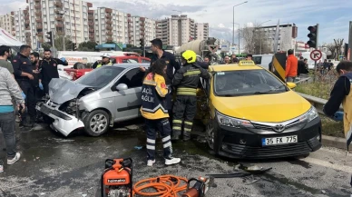 Aydın'da taksi ile otomobil çarpıştı: 2 yaralı