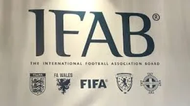 IFAB'dan tarihi kural değişimi! Önümüzdeki sezondan itibaren uygulanacak
