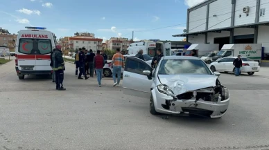 Antalya'da otomobiller çarpıştı: 5 yaralı