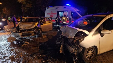Edirne'de dehşet dolu kaza! 2 otomobil çarpıştı: 4 yaralı
