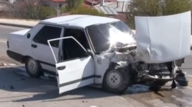 Aksaray'da ehliyetsiz sürücü dehşet saçtı! 2 yaralı