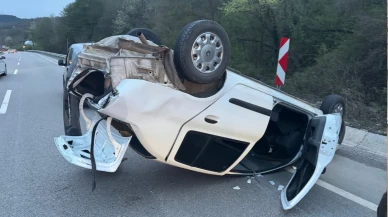 Bayram ziyareti dönüşü faciayı yaşadılar: İki otomobil çarpıştı! 11 yaralı