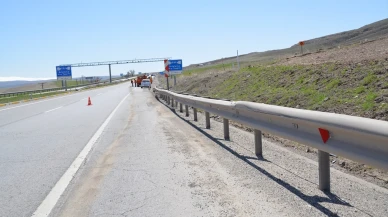 Sivas'ta kahreden ölüm: Yeni satın aldığı motosikletiyle bariyerlere girdi