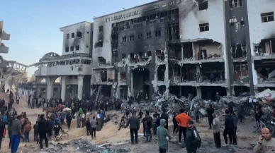 İsrail, Gazze'deki BM kliniğine saldırdı: 9'u çocuk 16 Filistinli hayatını kaybetti