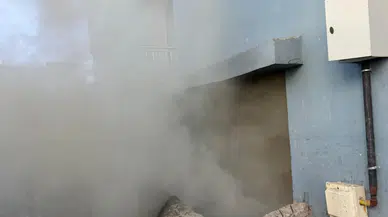 Batman'da yangın paniği: Bodrum katı alev aldı