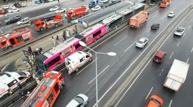 Beylikdüzü Haramidere'de iki metrobüs çarpıştı!