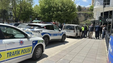 Sokak ortasında silahlar patladı!