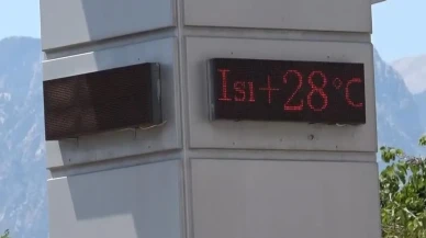 28 dereceyi gören Antalya’da deniz sezonu açıldı