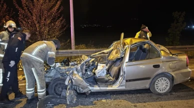 Bursa'da korkunç kaza: Otomobil kamyona çarptı! 1 ağır yaralı