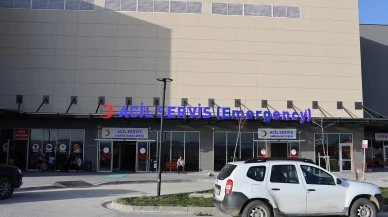 Okulda kutlama krize dönüştü: Yaş pasta 12 öğrenciyi hastanelik etti