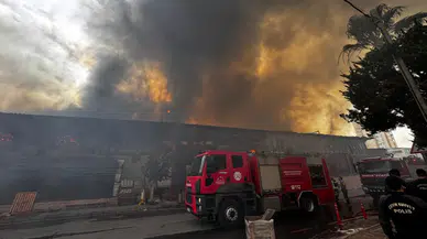 Mersin'de fabrika yangını!