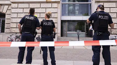 Hamburg tren istasyonunda bıçaklı saldırı