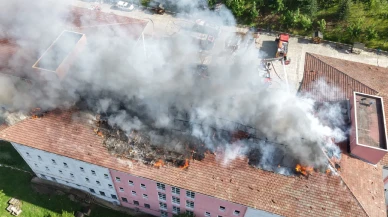 Kocaeli’de okul yangını! Çatı kullanılamaz hale geldi