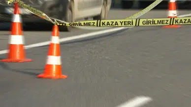 Kütahya'da  hafif ticari araç ile işçi servisi çarpıştı: 1 ölü, 1 yaralı!