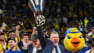 Fenerbahçe Beko Başantrenörü Sarunas Jasikevicius tarihe geçti!