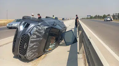 Kontrolden çıkan otomobil devrildi: Ölü ve yaralılar var