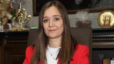 Şehzadeler Belediye Başkanı Gülşah Durbay’dan Ferdi Zeyrek’e veda