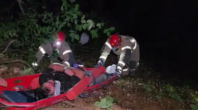 Bursa'da otomobil devrildi: 1'i ağır 3 yaralı!