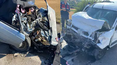 Çanakkale'de korkunç kaza: İki araç kafa kafaya çarpıştı! 2 ölü