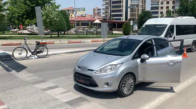 Karaman'da otomobil bisiklete çarptı: 75 yaşındaki adam yaralandı