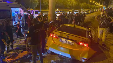 Diyarbakır'da taksi devrildi: 2 yaralı!