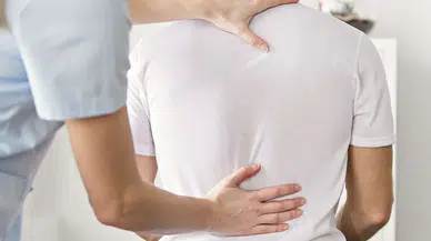 Uzmanlar uyarıyor: Sırt ağrınızın nedeni omurga değil beyniniz olabilir!