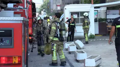 Yenibosna'da 4 katlı iş merkezinde korkutan yangın!