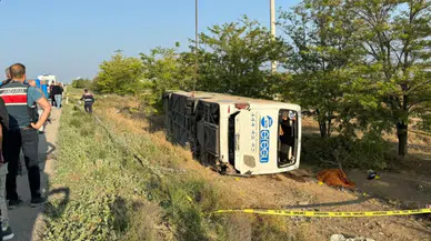 Konya'da can pazarı: Yolcu otobüsü devrildi!