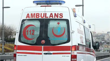 Balıkesir'de otomobil freni kilitlenen biçerdöverin altına girdi: 2 yaralı