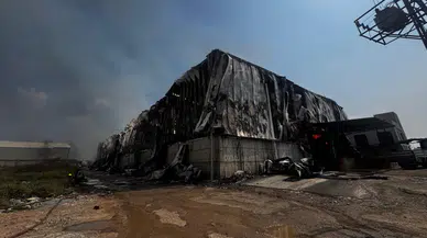 Mersin'de korku dolu anlar: Pamuk deposunda yangın!