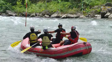 Ardeşen Belediyesporlu genç raftingciler, Dünya Şampiyonası'nda Türkiye'yi temsil edecek