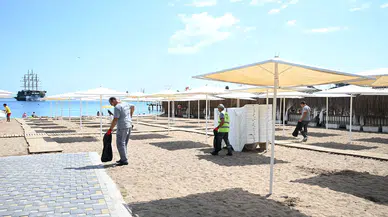 Kemer Halk Plajı’na mavi bayrak ödülü