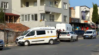 İzmir'de komşu dehşeti: Tartıştığı karı kocayı vurdu!