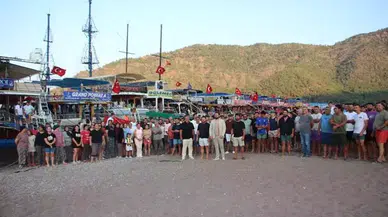 Adrasan'da liman isyanı: Tekneciler kornalı eylem yaptı