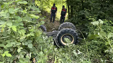 Sakarya'da traktör devrildi: 1 ölü!