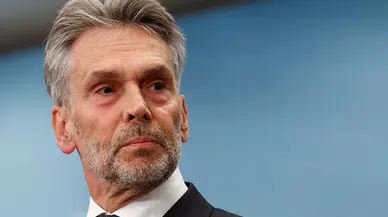 Hollanda'da koalisyon düştü, başbakan istifa etti