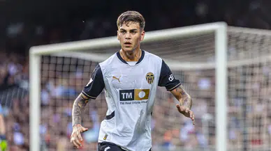 Benfica, Aston Villa'dan Barrenechea'yı satın alma opsiyonuyla kiraladı
