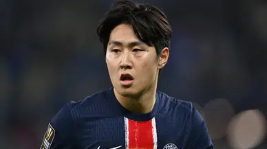 Lee Kang-in kimdir, nereli ve kaç yaşında?