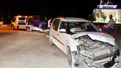 Adıyaman'da hafif ticari araç ile otomobil çarpıştı: Çok sayıda yaralı var!