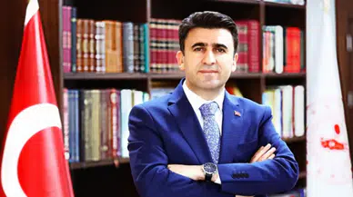 Tunceli Valisi Aygöl, korumasına marul verip içine çiğ köfte koymayı unuttu: İşte o anlar!