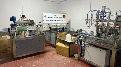 Antalya'da kaçak içki operasyonu: 46 bin litre sahte alkol ele geçirildi