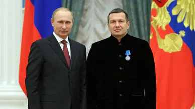 Rus televizyon sunucusundan küstah hareket