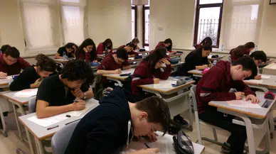 Liselerdeki zorunlu eğitim 2 yıla mı düşüyor?