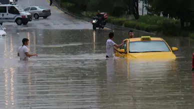 Ardahan'da sağanak yağış sele neden oldu