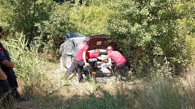 Bilecik'te kaza! Otomobil şarampole uçtu: 3 yaralı