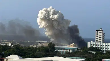 Somali'de AUSOM helikopteri düştü!