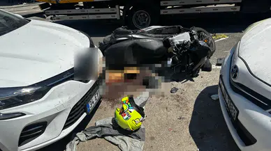 Üsküdar'da zincirleme kaza! Kamyonet, ticari araç ve motosikletle çarpıştı: 1 ağır yaralı!